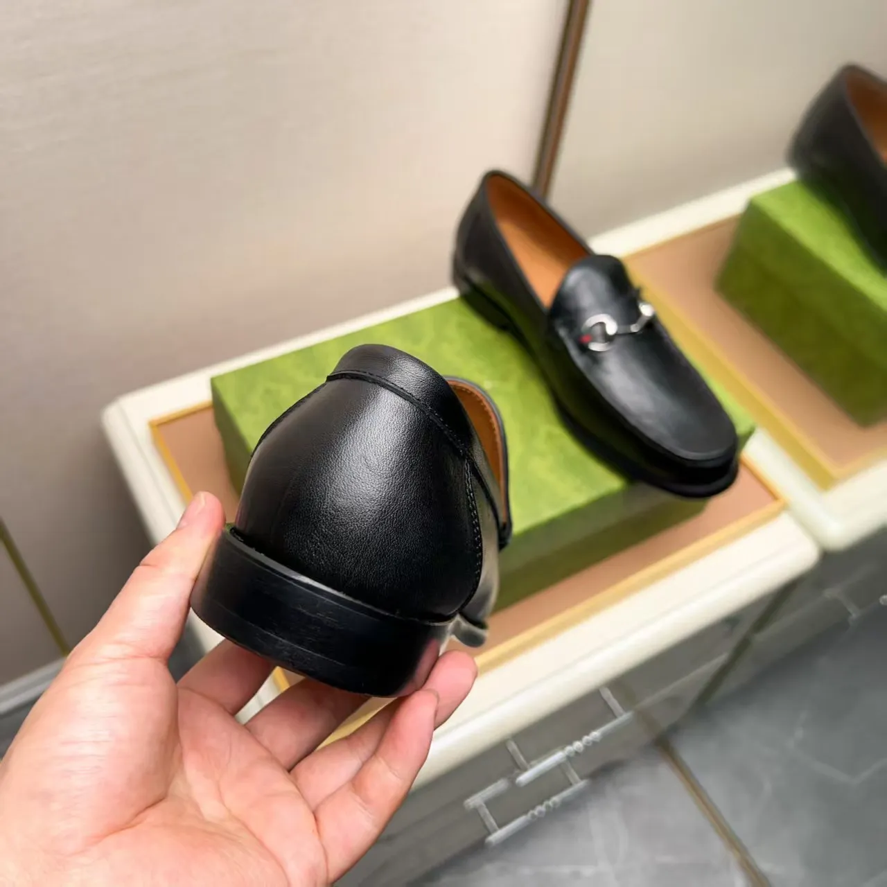 Men's men's shoes 💰460 🆘【GUCCI】Gucci ·🐂里· Hot-selling pea shoes top brand luxury, top quality, the latest fashion pea shoes.. The upper is made of original first-layer cowhide. (Full first-layer water-dyed 🐂 leather·inner). The original stylish and stylish soft rubber wear-resistant and non-slip outsole is light and comfortable on the foot, available in black! Matching code: 38-44 (customized at 45.46.47)